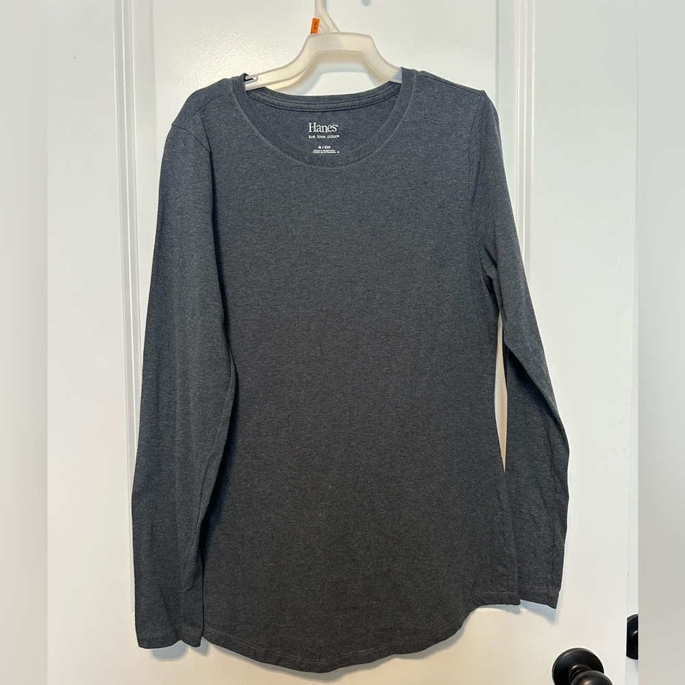 Hanes Long Sleeve Tee Women’s Small Gray
